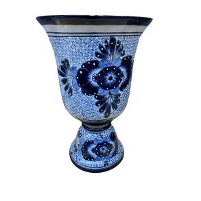 Maceta Copa Grande - Blomsterkrukke p fod med bl og hvide detaljer - 57 cm hj