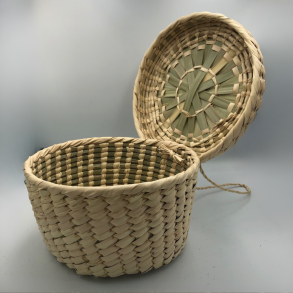 Flet kurv - med lg, og strop i siden